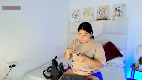 Snapshot of elizawiliamst chatting on 12, 6, 2026 Eliza online show from 12, 6, 2026