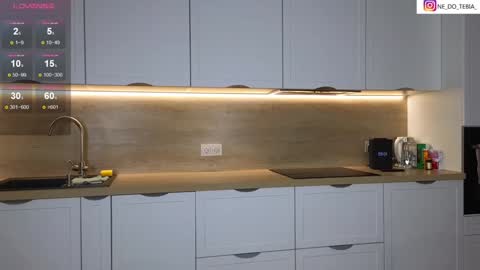 Snapshot of ella__sweety chatting on 2, 2, 2025 Ella online show from 2, 2, 2025