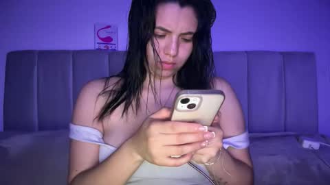 Ella  online show from 28, 10, 2025