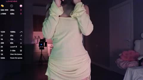 Snapshot of ella_lee15 chatting on 24, 9, 2025 Lee online show from 24, 9, 2025