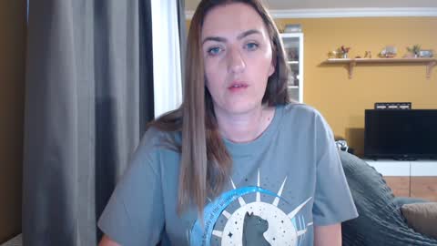 Ella  Max online show from 24, 1, 2025