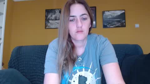 Ella  Max online show from 28, 2, 2025