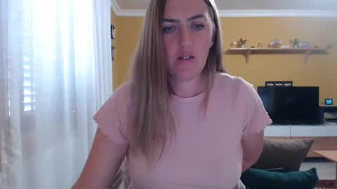 Ella  Max online show from 10, 3, 2025