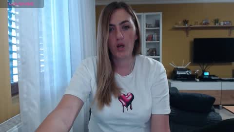 Ella  Max online show from 9, 10, 2025