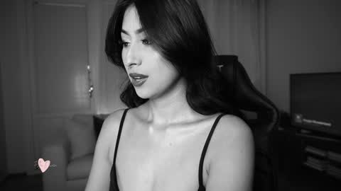 Snapshot of ella_owen chatting on 11, 1, 2025 ELLA OWEN online show from 11, 1, 2025