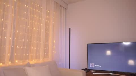 Snapshot of ella_owen chatting on 29, 1, 2025 ELLA OWEN online show from 29, 1, 2025