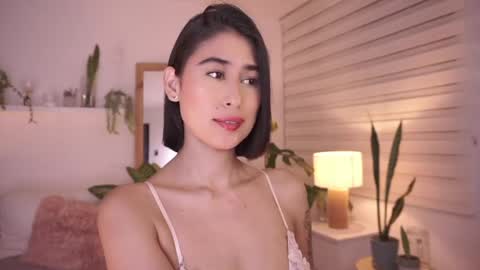 ELLA OWEN online show from 18, 4, 2026