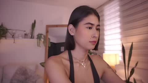 ELLA OWEN online show from 21, 4, 2026