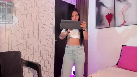 Snapshot of ella_rouse1 chatting on 16, 9, 2025 ella rouse online show from 16, 9, 2025