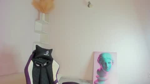Ella online show from 25, 7, 2026