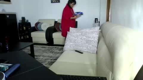 Ella online show from 24, 4, 2026