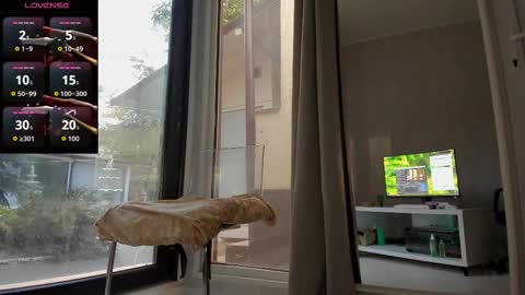 Snapshot of ella_vee chatting on 26, 9, 2025 ella_vee online show from 26, 9, 2025