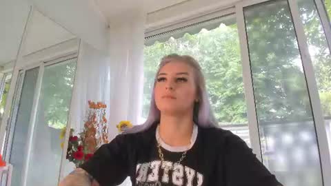 ella_vee online show from 21, 7, 2026