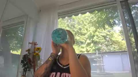 ella_vee online show from 24, 7, 2026