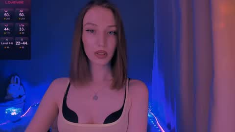 ellaamber online show from 6, 3, 2026