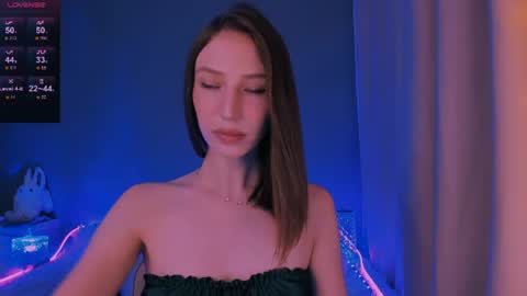 ellaamber online show from 7, 8, 2026