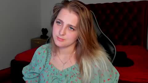 EllaBells online show from 23, 4, 2026