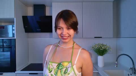 Snapshot of ellacanny chatting on 27, 5, 2026 ellacanny online show from 27, 5, 2026