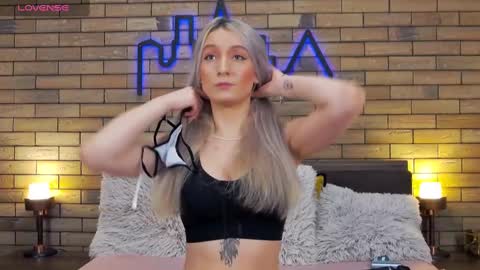 Ella online show from 20, 1, 2025