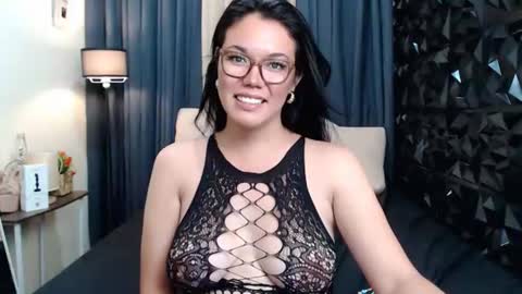 Snapshot of ellahollywood1818 chatting on 22, 6, 2026 CINDERELLA online show from 22, 6, 2026