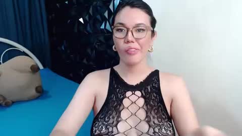 Snapshot of ellahollywood1818 chatting on 27, 7, 2026 CINDERELLA online show from 27, 7, 2026