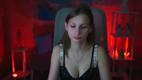 Ella online show from 7, 2, 2025