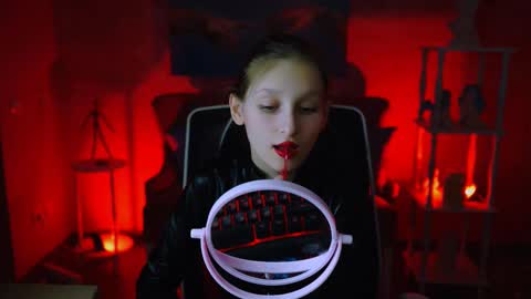 Ella online show from 23, 2, 2025