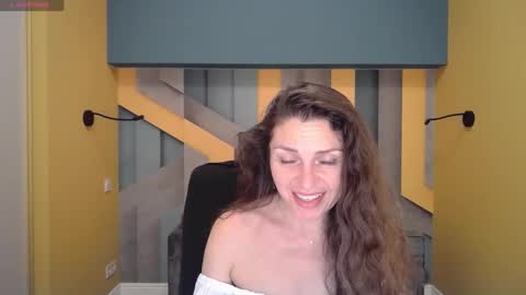 EllaLongs online show from 15, 1, 2025