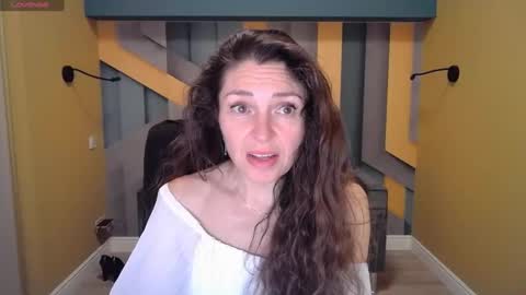 EllaLongs online show from 17, 1, 2025