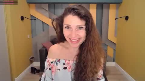 EllaLongs online show from 1, 2, 2025