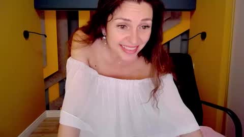 EllaLongs online show from 23, 2, 2025