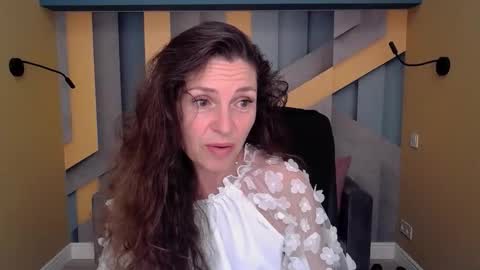 EllaLongs online show from 14, 9, 2025