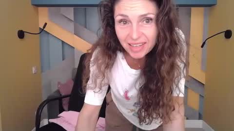 EllaLongs online show from 30, 9, 2025