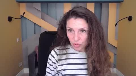 EllaLongs online show from 26, 10, 2025