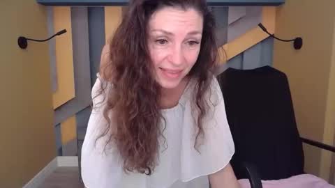 EllaLongs online show from 21, 11, 2025