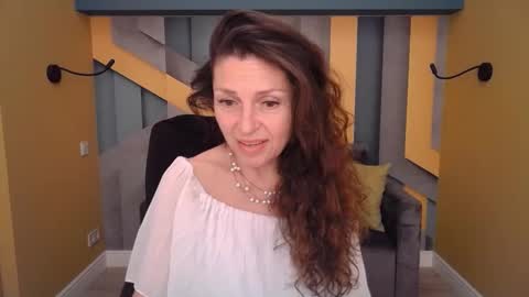 EllaLongs online show from 25, 4, 2026