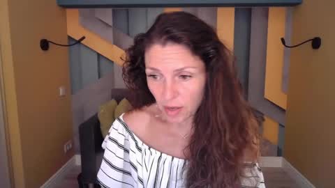 EllaLongs online show from 1, 7, 2026