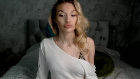 ellamilla online show from 5, 6, 2026