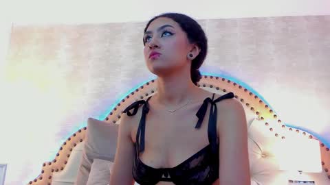 Ella Sanders online show from 18, 4, 2026