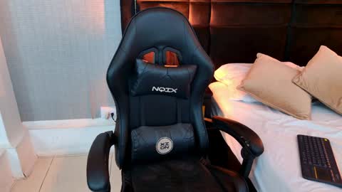 Ella Sanders online show from 24, 4, 2026