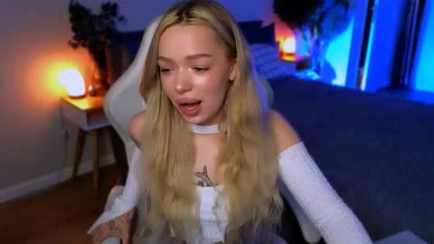 Ella online show from 26, 4, 2026