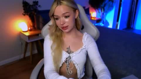 Ella online show from 27, 4, 2026