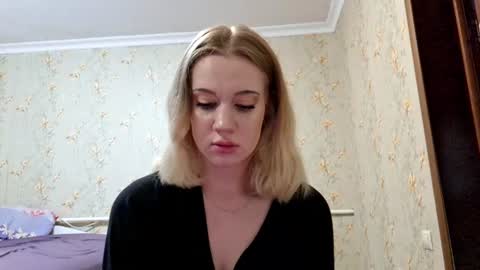 ellaygray online show from 25, 7, 2026