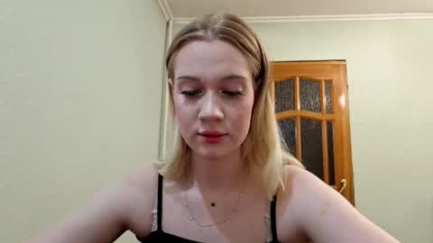 ellaygray online show from 30, 7, 2026