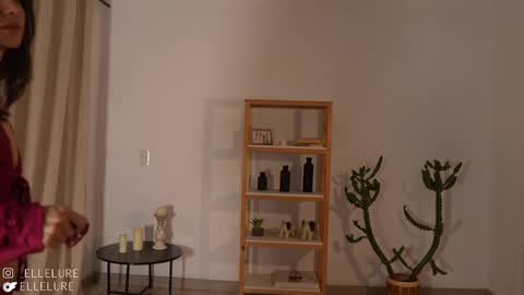 Linda Restrepo online show from 5, 3, 2025