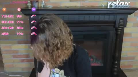 Snapshot of ellie_babyy chatting on 3, 6, 2026 Ellie online show from 3, 6, 2026