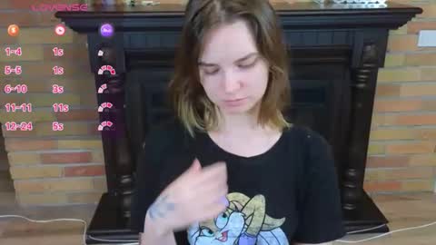Snapshot of ellie_babyy chatting on 9, 6, 2026 Ellie online show from 9, 6, 2026