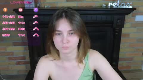 Snapshot of ellie_babyy chatting on 14, 6, 2026 Ellie online show from 14, 6, 2026