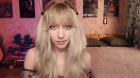 Snapshot of ellie_friendly chatting on 12, 2, 2025 ellie_friendly online show from 12, 2, 2025