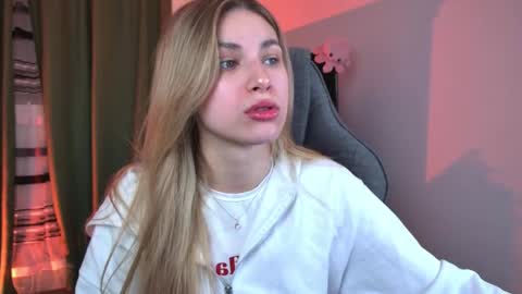 elliecutes online show from 28, 4, 2026